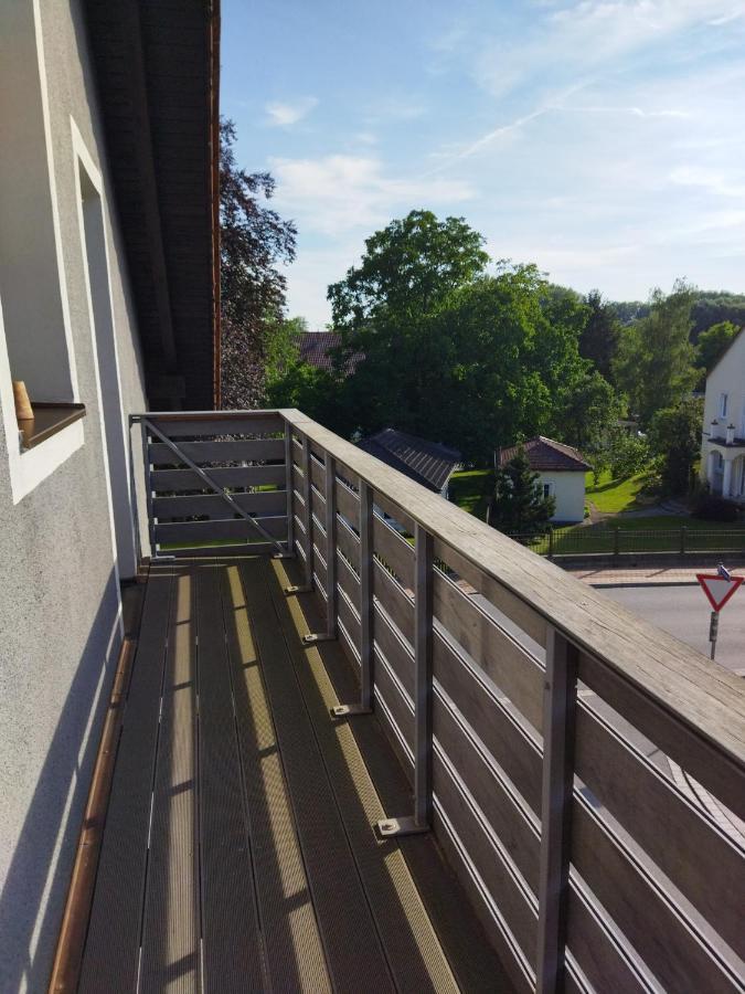 Aussergewoehnliche Atelierferienwohnung Mit Balkon An Der Donau Winzer 외부 사진