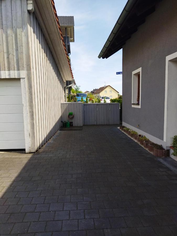 Aussergewoehnliche Atelierferienwohnung Mit Balkon An Der Donau Winzer 외부 사진