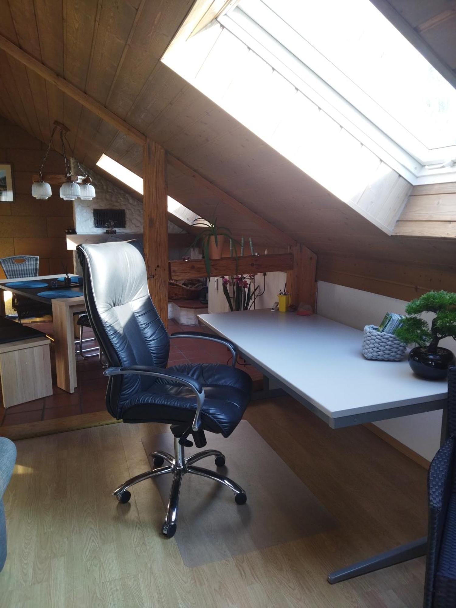 Aussergewoehnliche Atelierferienwohnung Mit Balkon An Der Donau Winzer 외부 사진